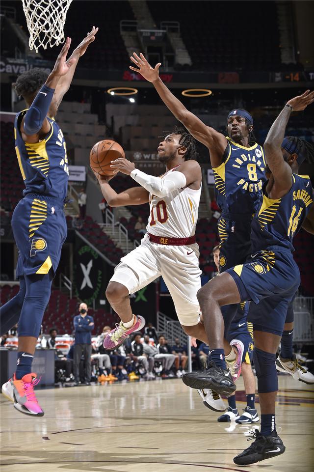 足坛避免自 足坛避免自